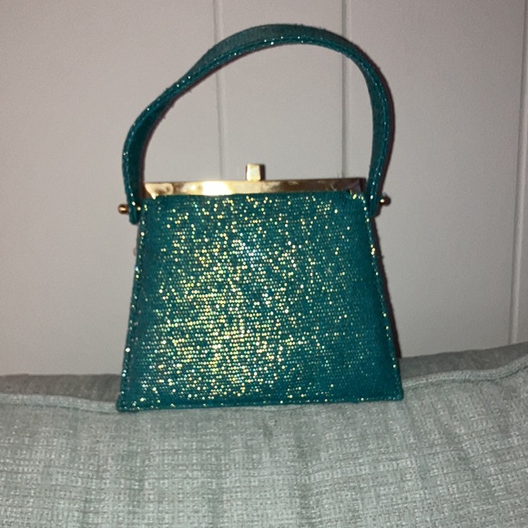 Moo Roo designer teal shimmer peacock vintage purse
Perfect compliment to Easter - Picture 7 of 7